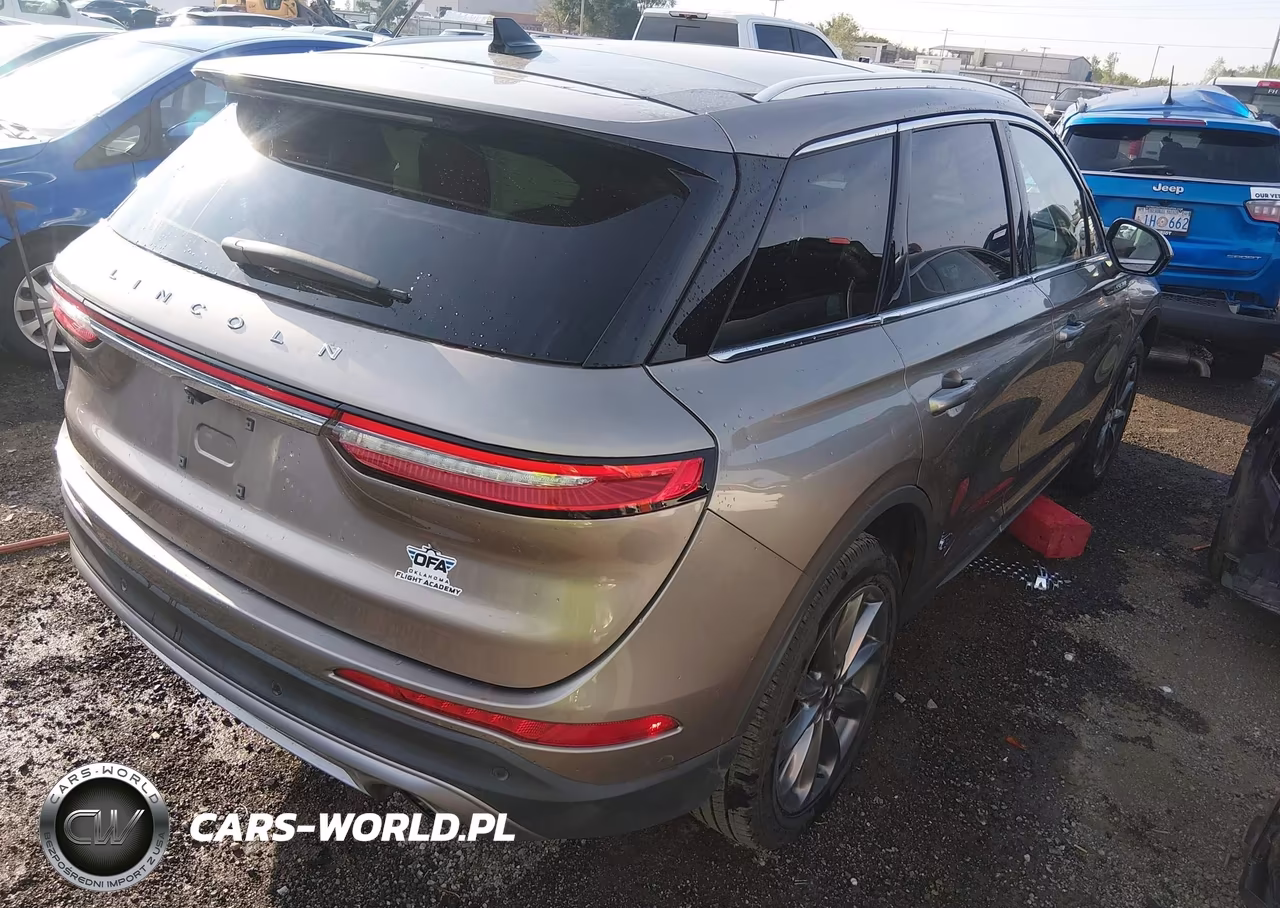 2020 Lincoln Corsair Standard VIN:5LMCJ1C95LUL14145 - 4