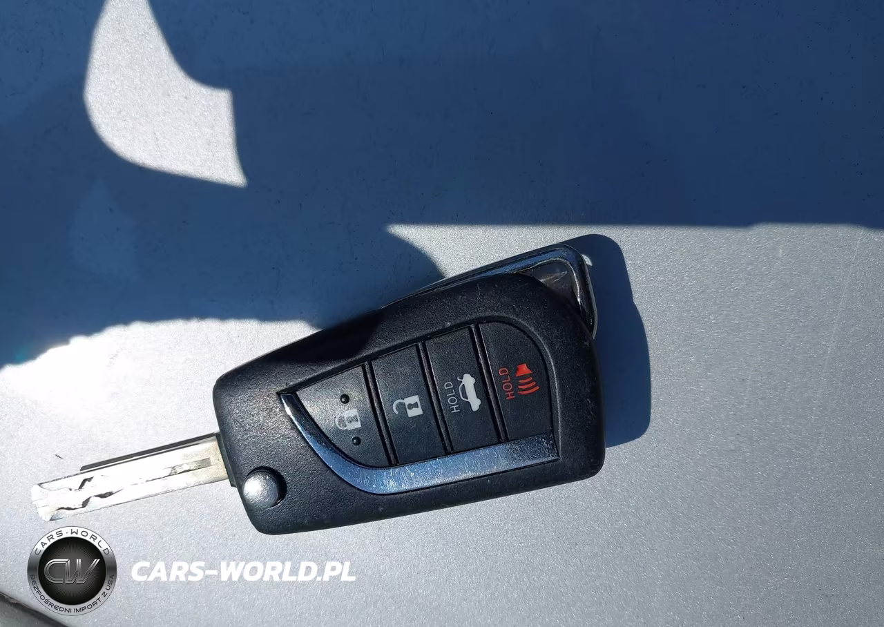 2021 Toyota Corolla Le VIN:5YFEPMAE0MP257190 - 11