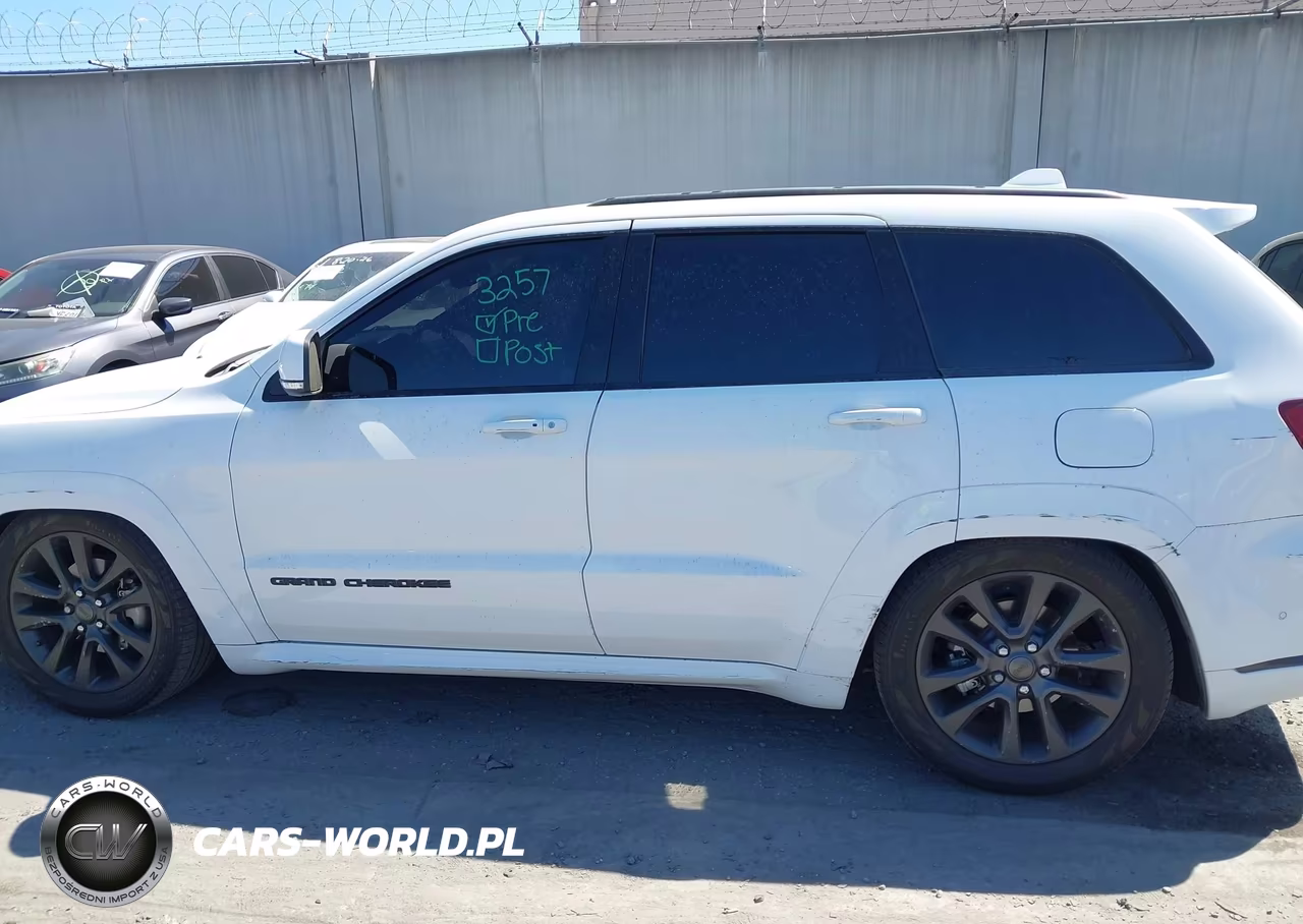 2018 Jeep Grand Cherokee High Altitude 4X4 VIN:1C4RJFCG5JC172024 - 14
