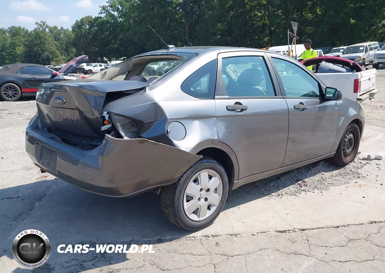 2011 Ford Focus S VIN:1FAHP3EN2BW173576 - 4
