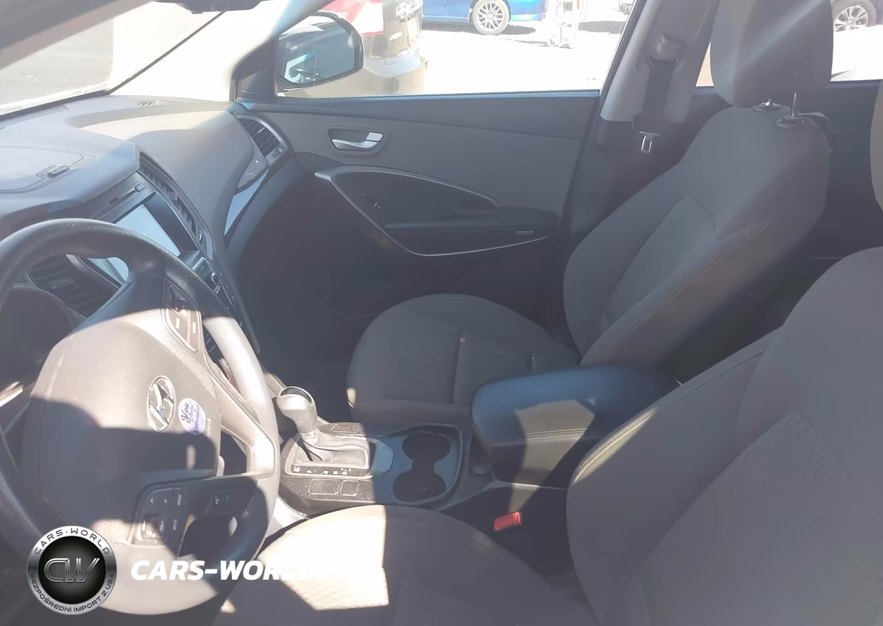 2018 Hyundai Santa Fe Se VIN:KM8SMDHFXJU269691 - 5