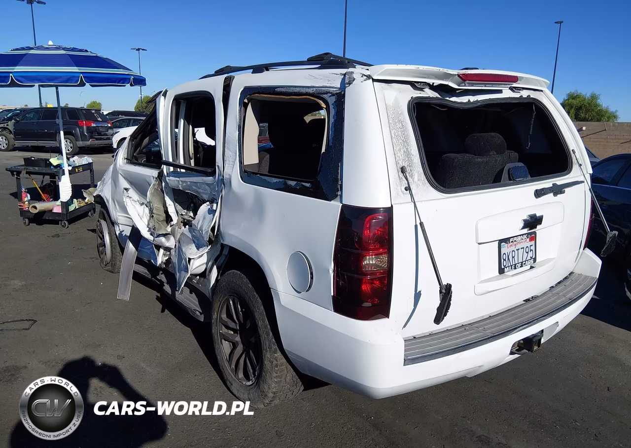 2011 Chevrolet Tahoe Ls VIN:1GNSCAE03BR138894 - 3