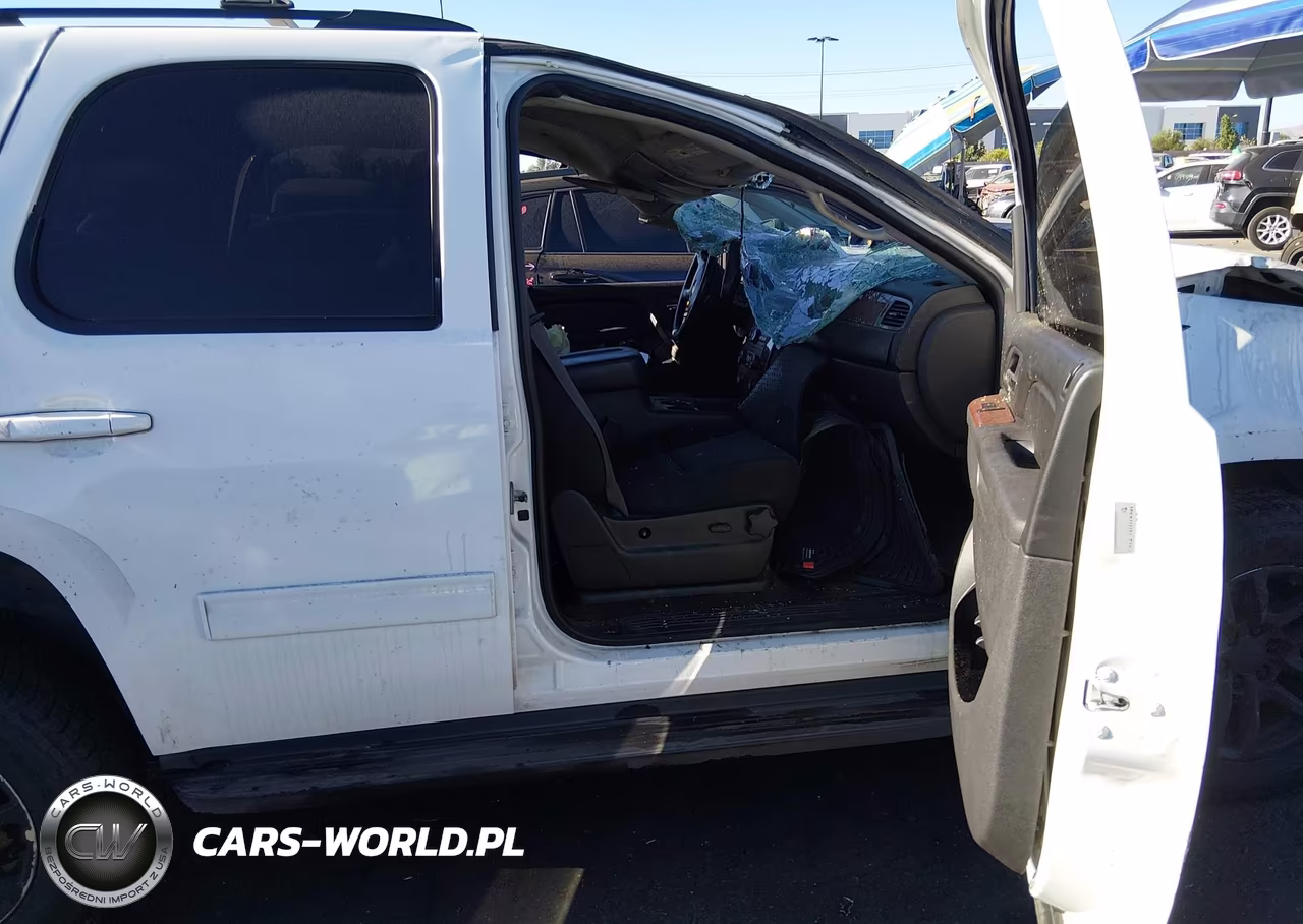 2011 Chevrolet Tahoe Ls VIN:1GNSCAE03BR138894 - 5