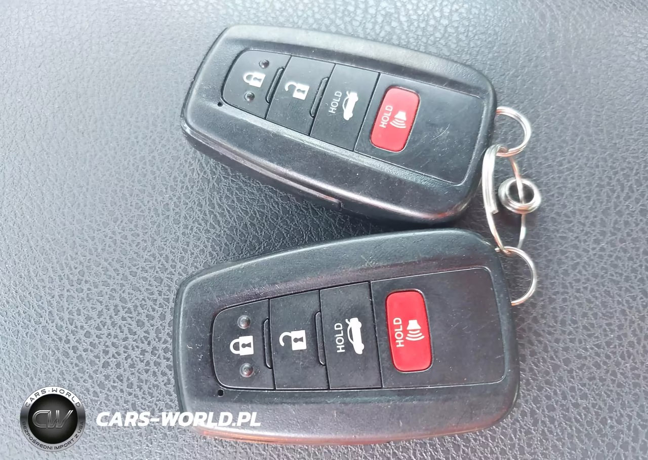2018 Toyota Camry Hybrid Se VIN:4T1B21HK4JU001561 - 11
