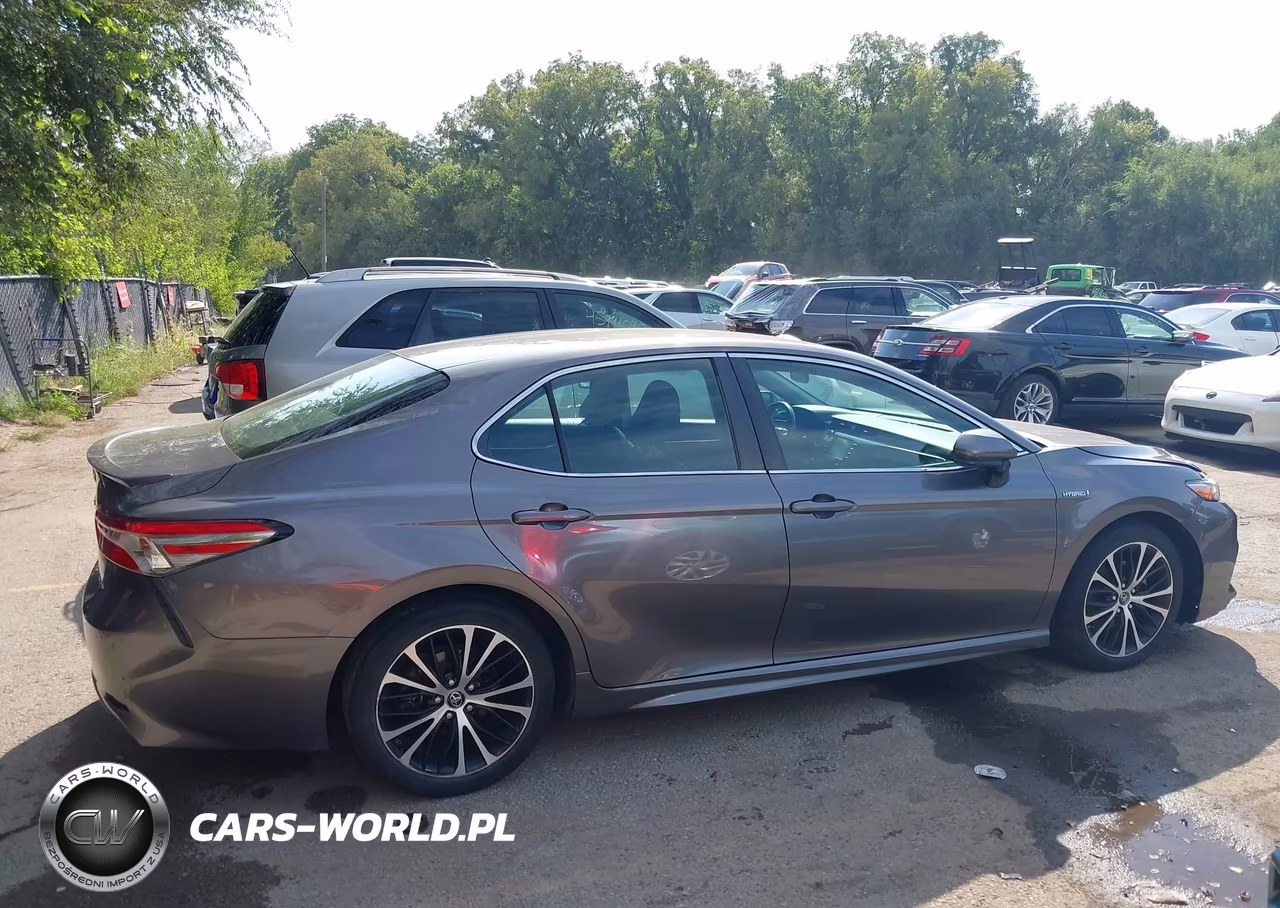 2018 Toyota Camry Hybrid Se VIN:4T1B21HK4JU001561 - 13