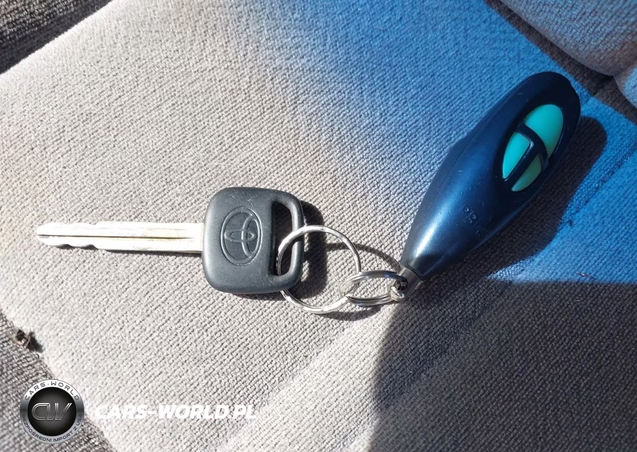 1999 Toyota Camry Ce VIN:4T1BG22K6XU452449 - 11