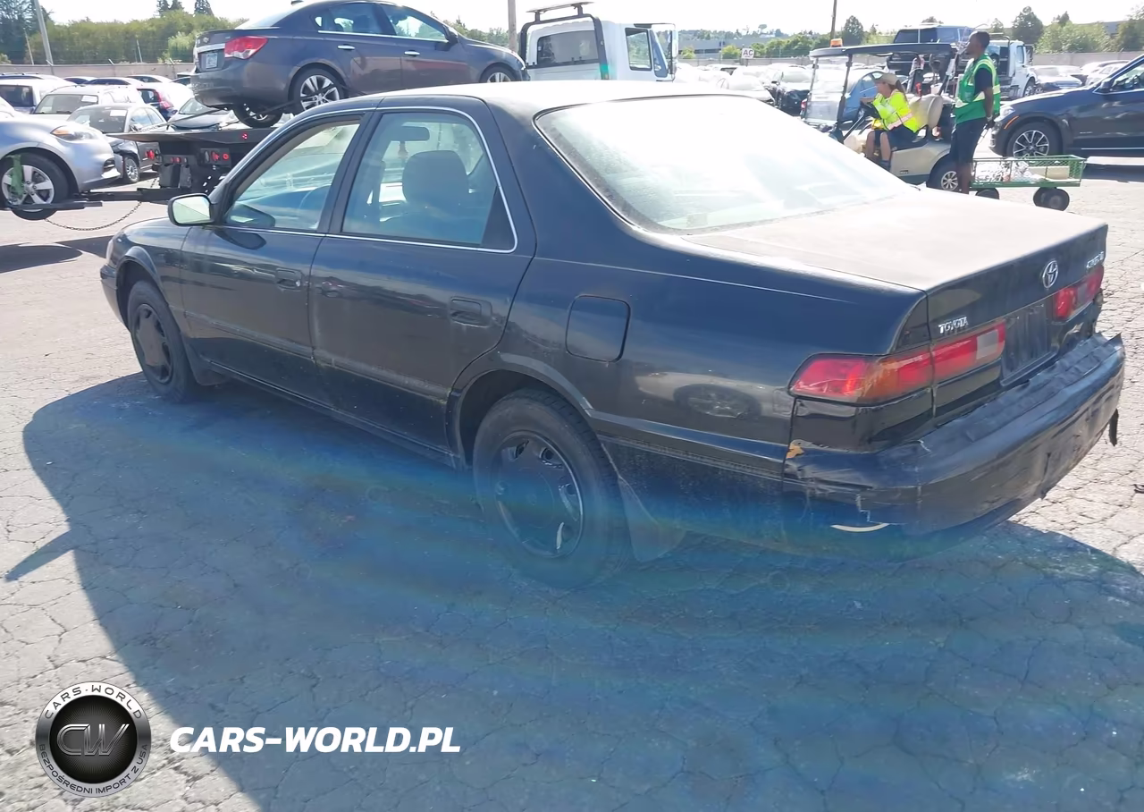 1999 Toyota Camry Ce VIN:4T1BG22K6XU452449 - 3