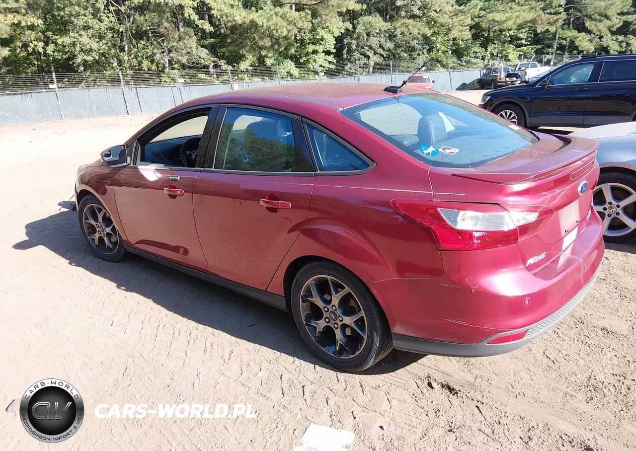 2014 Ford Focus Se VIN:1FADP3F2XEL241406 - 3