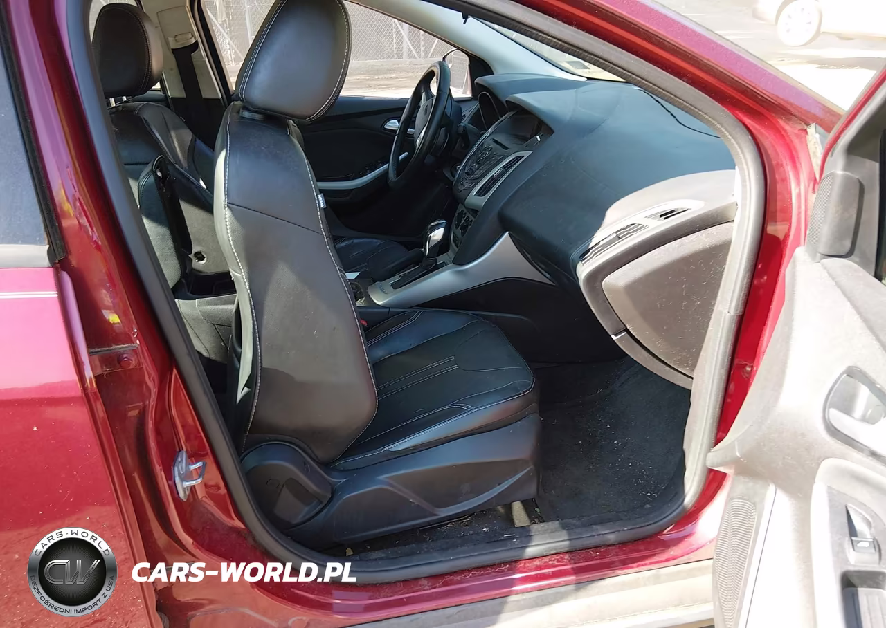 2014 Ford Focus Se VIN:1FADP3F2XEL241406 - 5