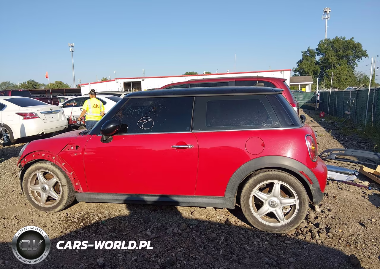 2009 Mini Cooper VIN:WMWMF335X9TW74593 - 15