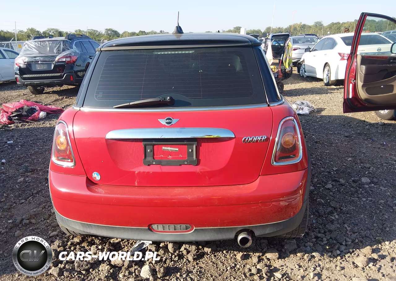 2009 Mini Cooper VIN:WMWMF335X9TW74593 - 17
