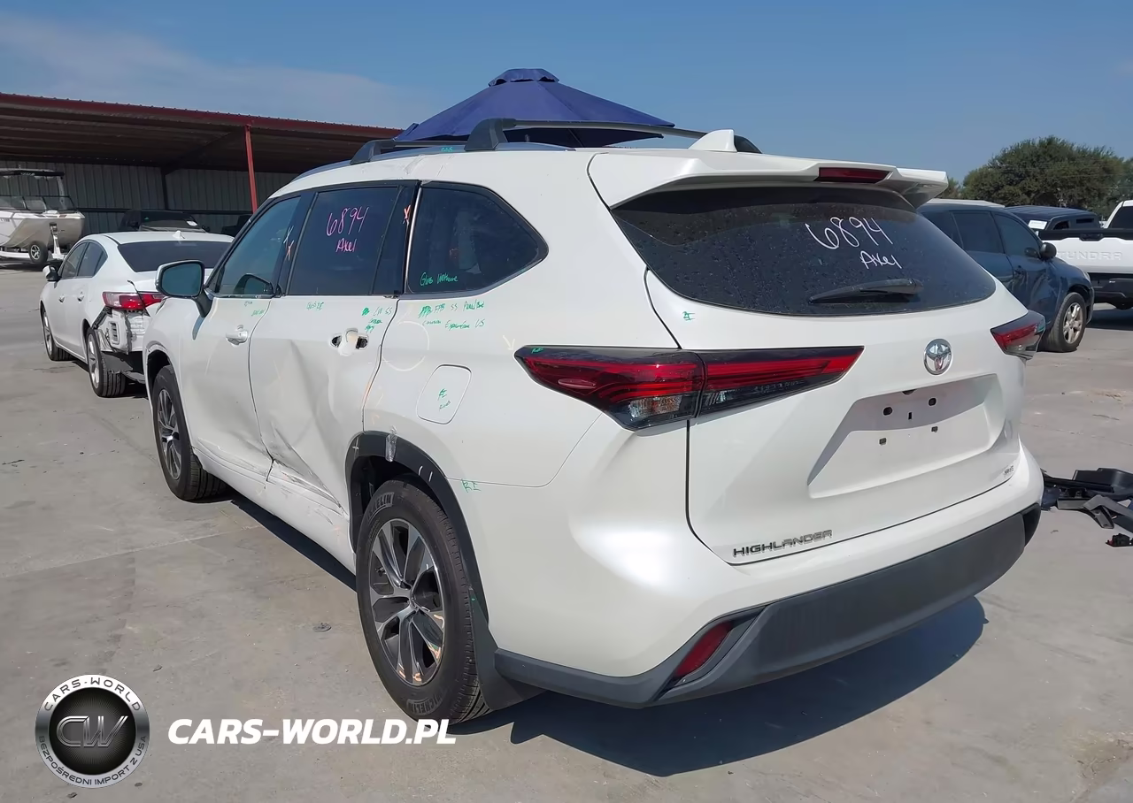 2020 Toyota Highlander Xle VIN:5TDGZRAH4LS500337 - 3