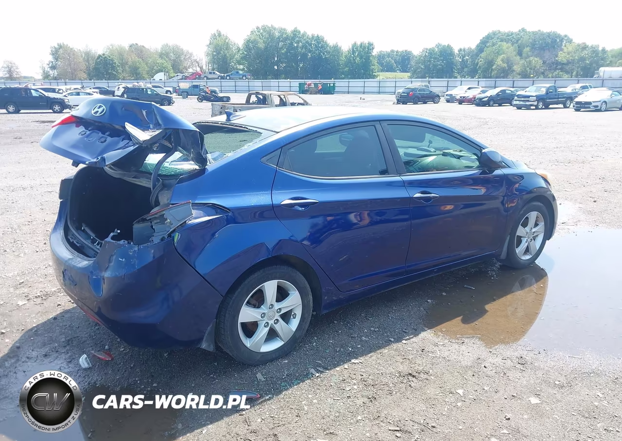 2013 Hyundai Elantra Gls VIN:KMHDH4AE7DU497506 - 4