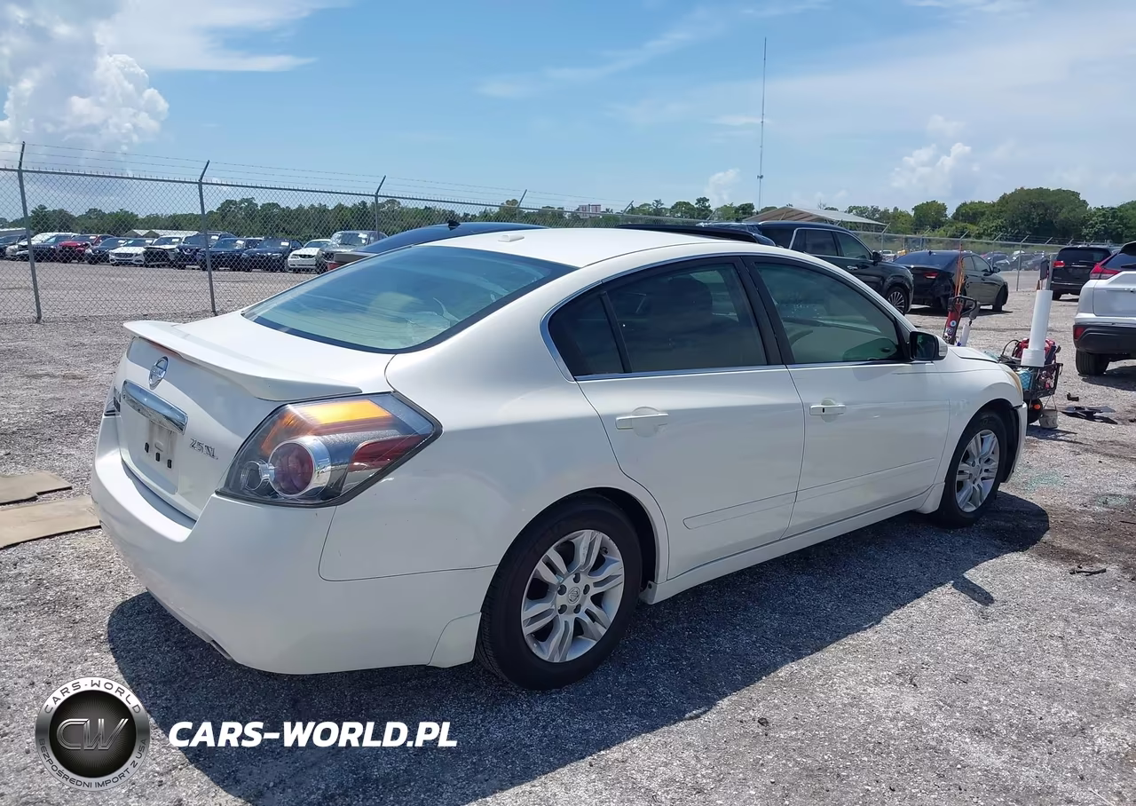 2010 Nissan Altima 2.5 S VIN:1N4AL2AP8AC168929 - 4