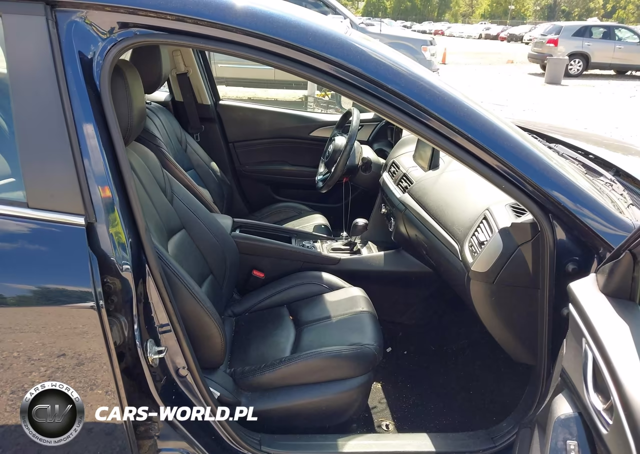 2018 Mazda Mazda3 Touring VIN:3MZBN1V34JM172773 - 5