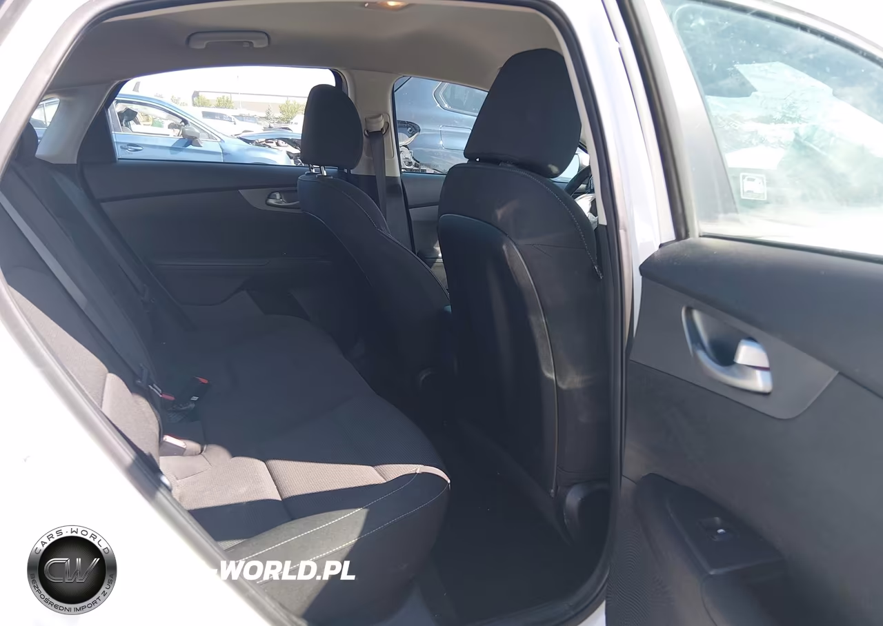 2020 Kia Forte Lxs VIN:3KPF24AD1LE143631 - 8