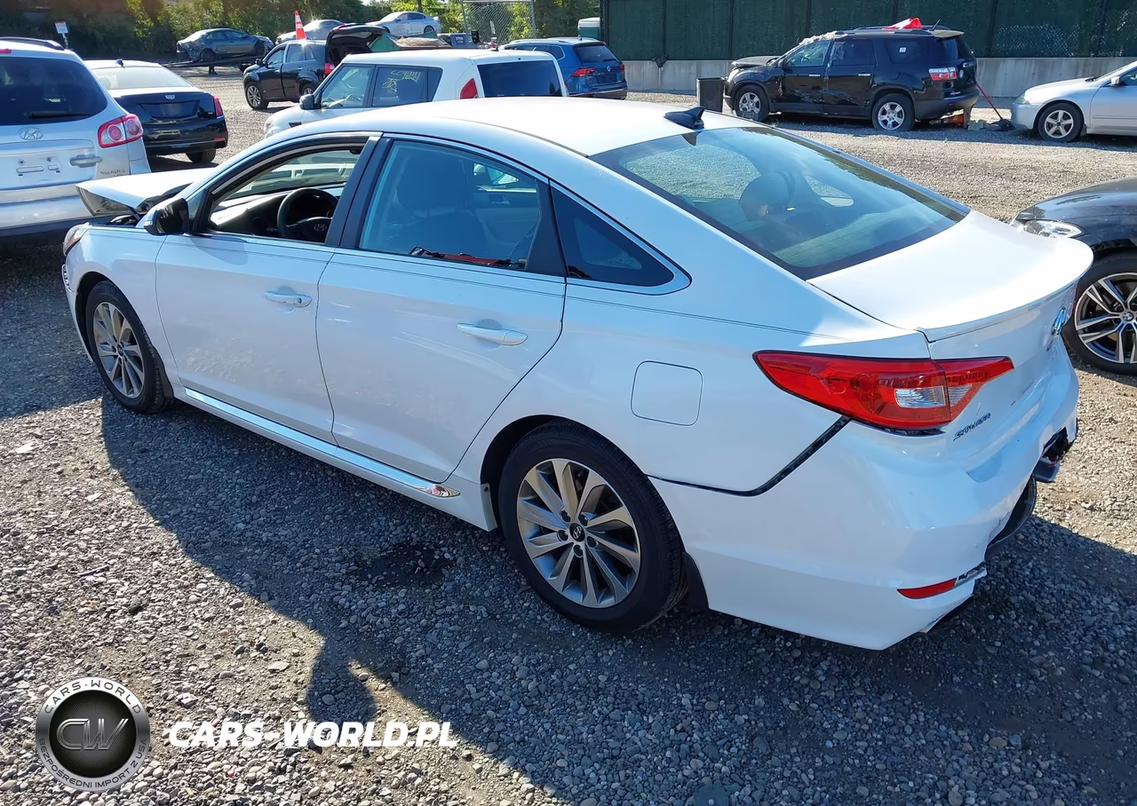 2016 Hyundai Sonata Sport VIN:5NPE34AF4GH287539 - 3