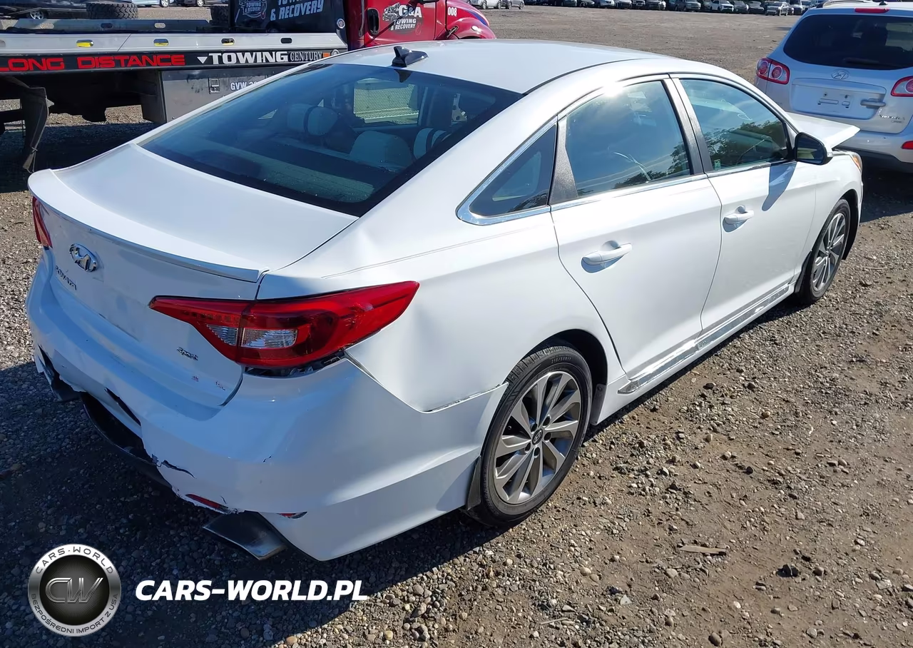 2016 Hyundai Sonata Sport VIN:5NPE34AF4GH287539 - 4