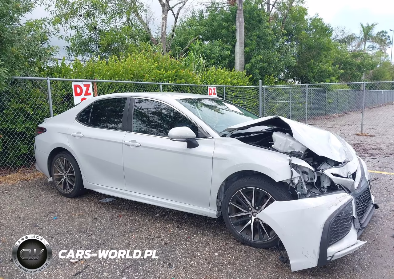 2023 Toyota Camry Se – zdjęcie 1 z 17
