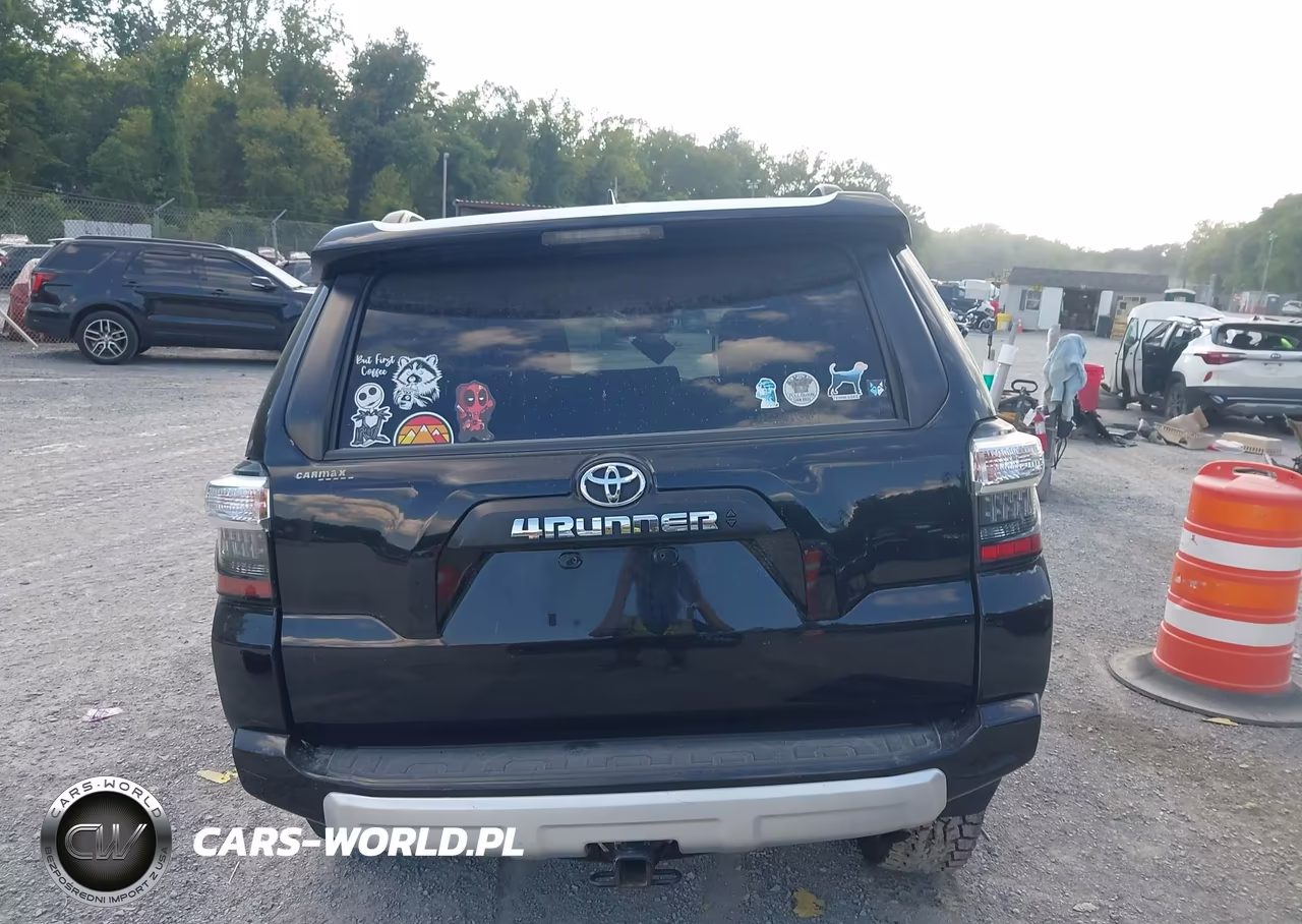 2022 Toyota 4Runner Trd Off Road VIN:JTEPU5JR1N6068305 - 17
