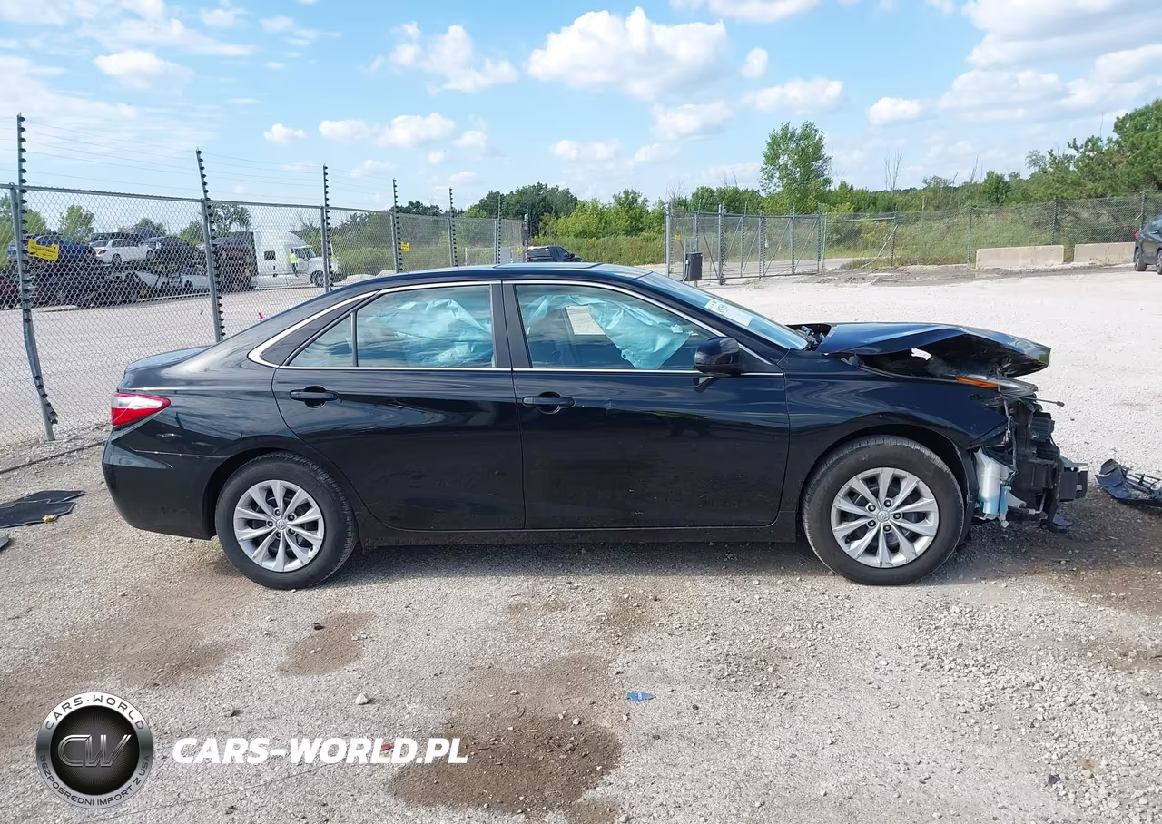2015 Toyota Camry Le VIN:4T4BF1FK0FR456296 - 13