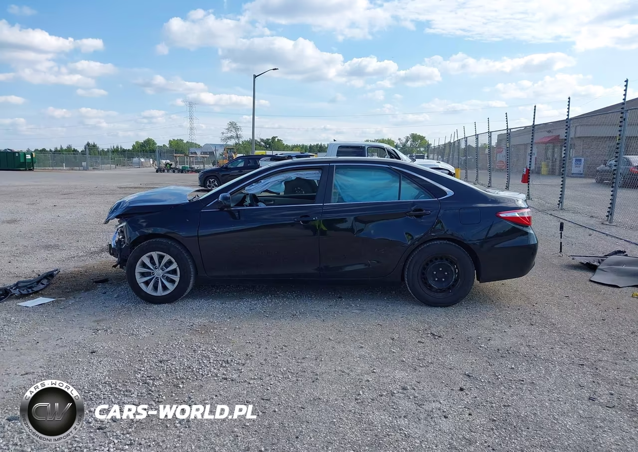 2015 Toyota Camry Le VIN:4T4BF1FK0FR456296 - 14