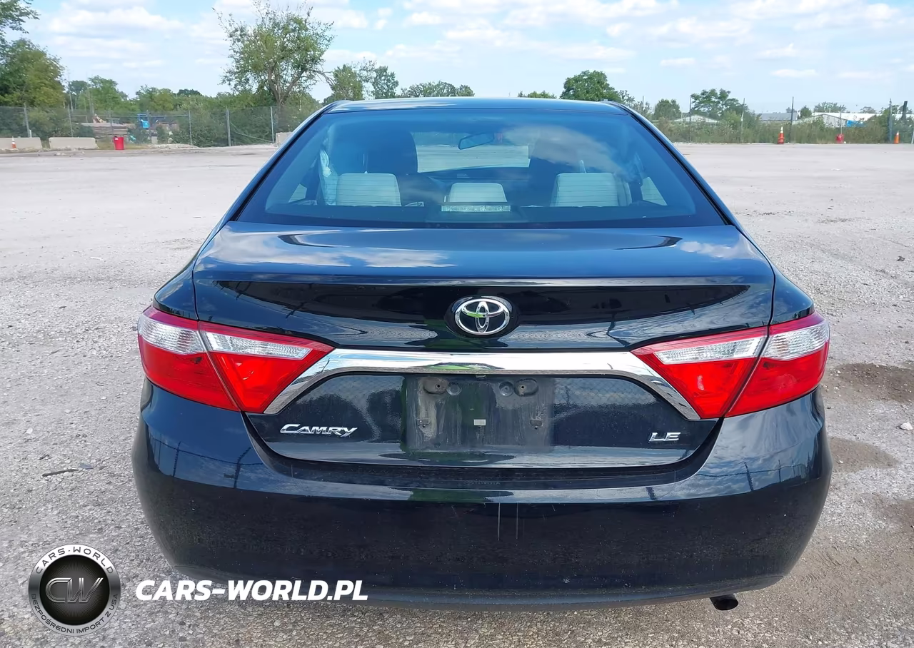 2015 Toyota Camry Le VIN:4T4BF1FK0FR456296 - 16