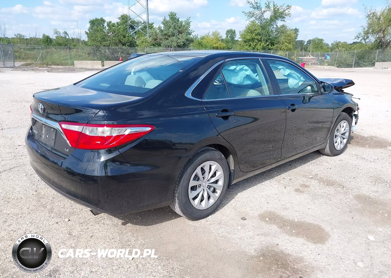 2015 Toyota Camry Le VIN:4T4BF1FK0FR456296 - 4