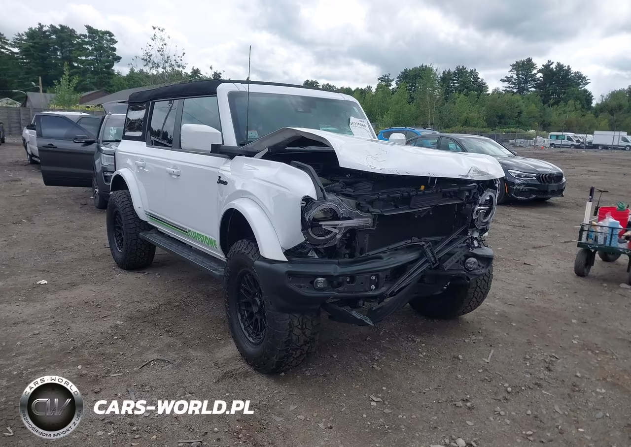 2024 Ford Bronco Outer Banks
