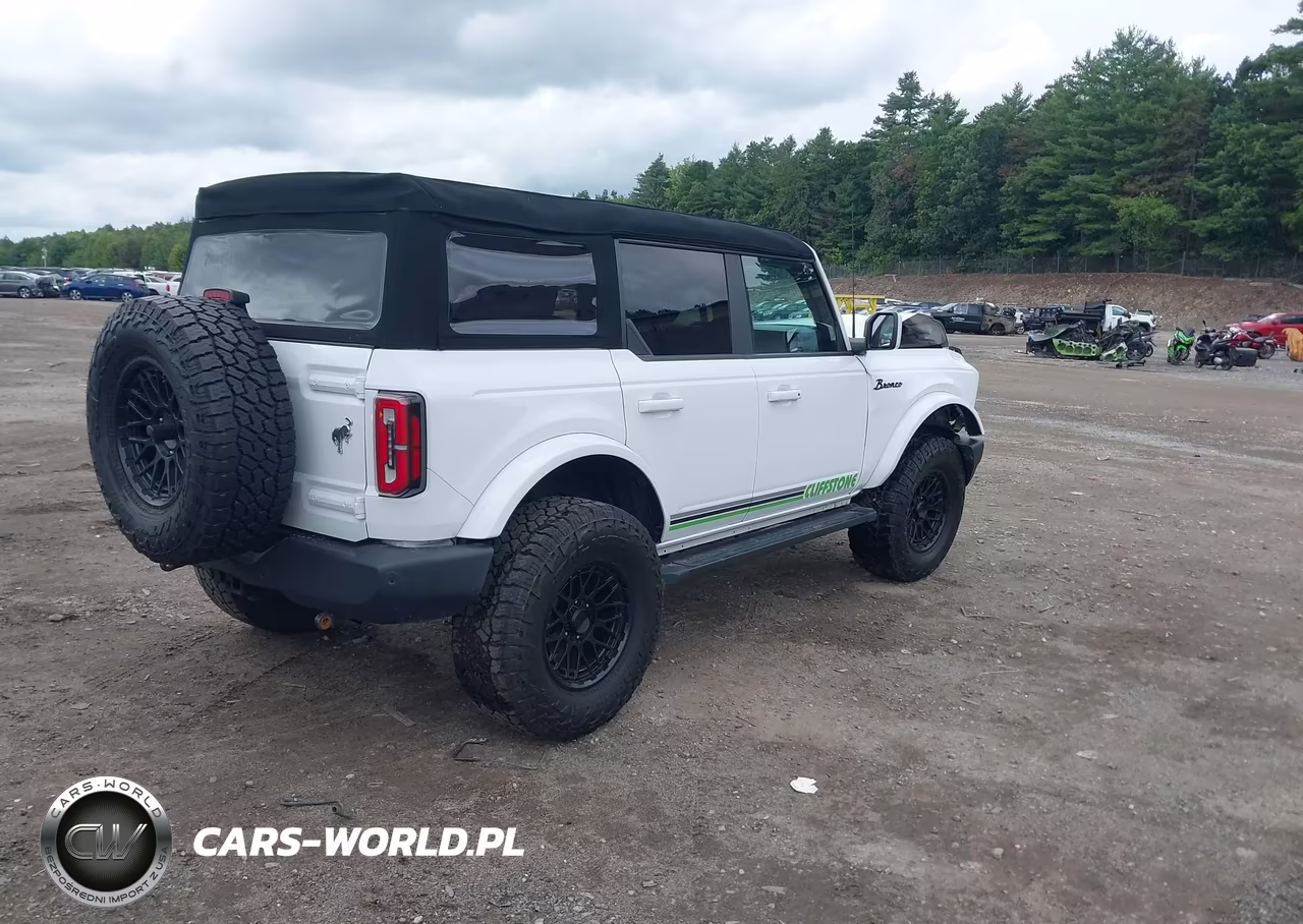 2024 Ford Bronco Outer Banks VIN:1FMEE8BP4RLA25751 - 4