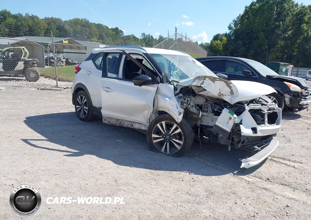 2018 Nissan Kicks Sr