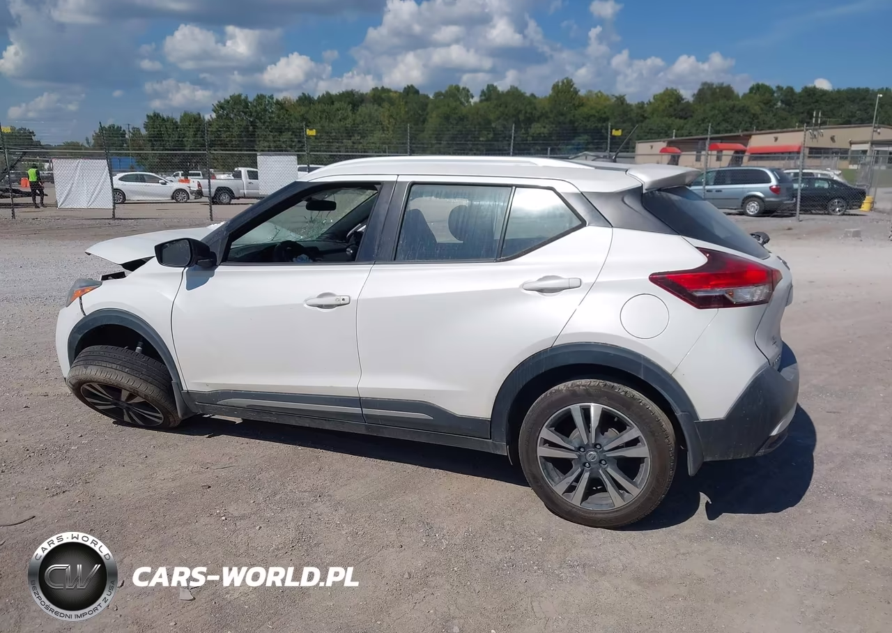 2018 Nissan Kicks Sr VIN:3N1CP5CU6JL538942 - 14