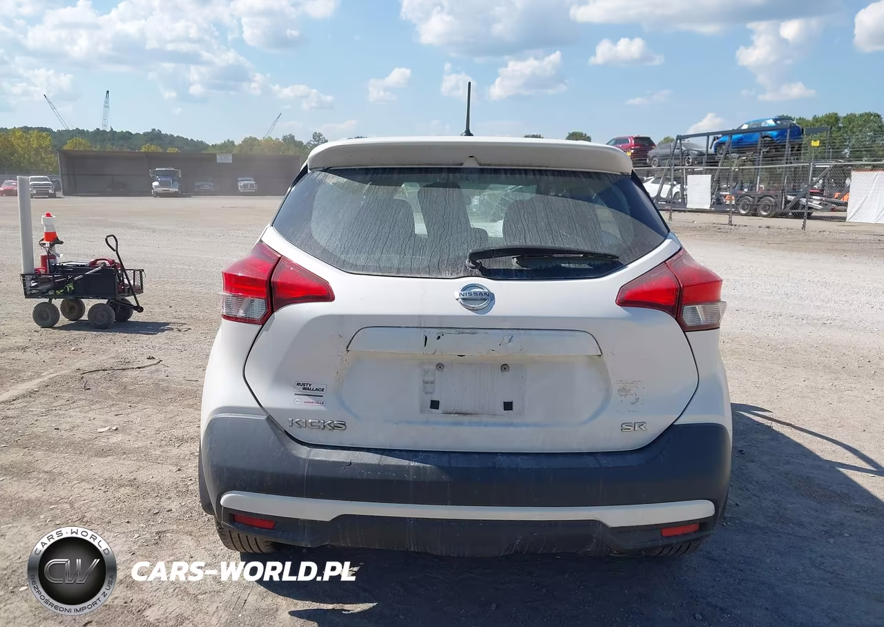 2018 Nissan Kicks Sr VIN:3N1CP5CU6JL538942 - 16