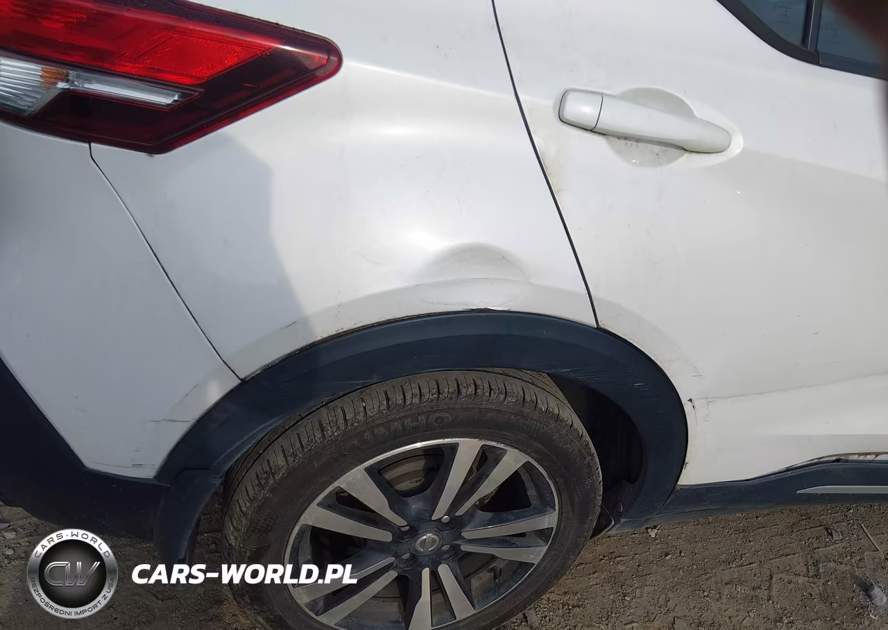 2018 Nissan Kicks Sr VIN:3N1CP5CU6JL538942 - 19