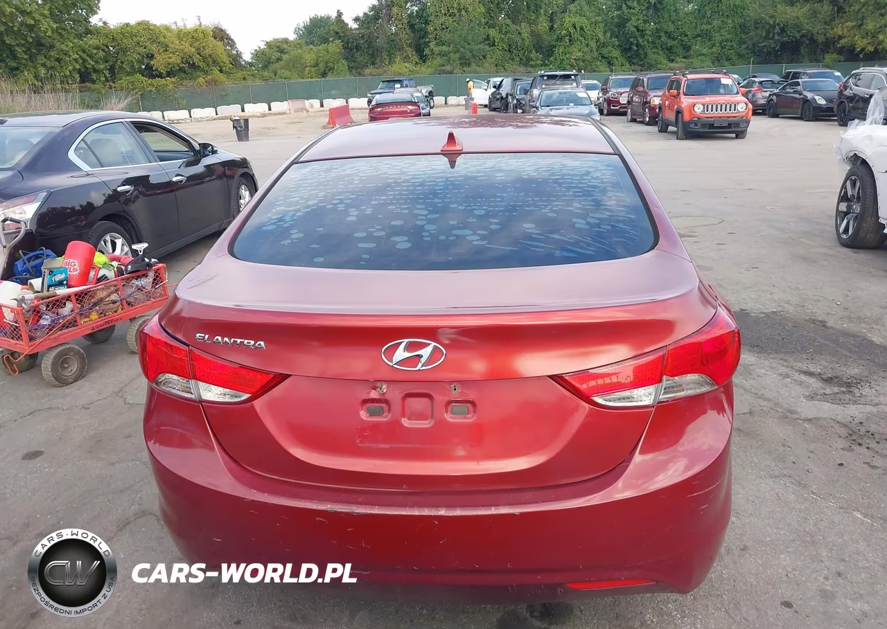 2013 Hyundai Elantra Gls VIN:5NPDH4AEXDH362082 - 17