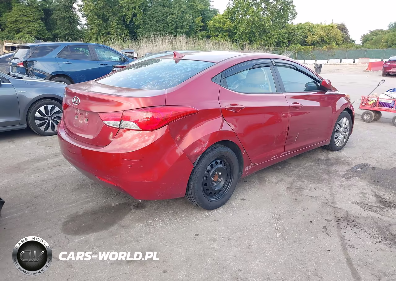 2013 Hyundai Elantra Gls VIN:5NPDH4AEXDH362082 - 4