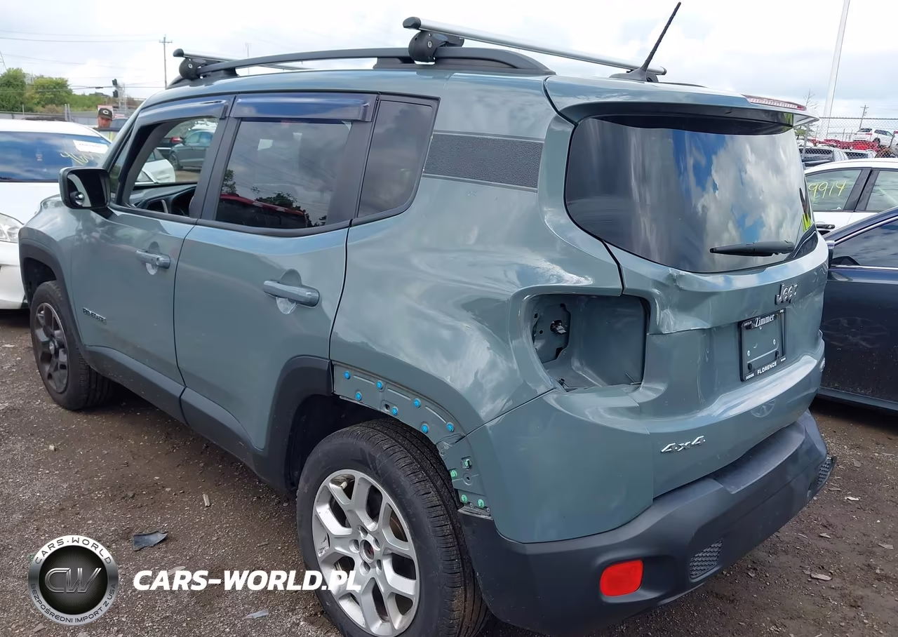2017 Jeep Renegade Latitude 4X4 VIN:ZACCJBBB1HPF22338 - 3