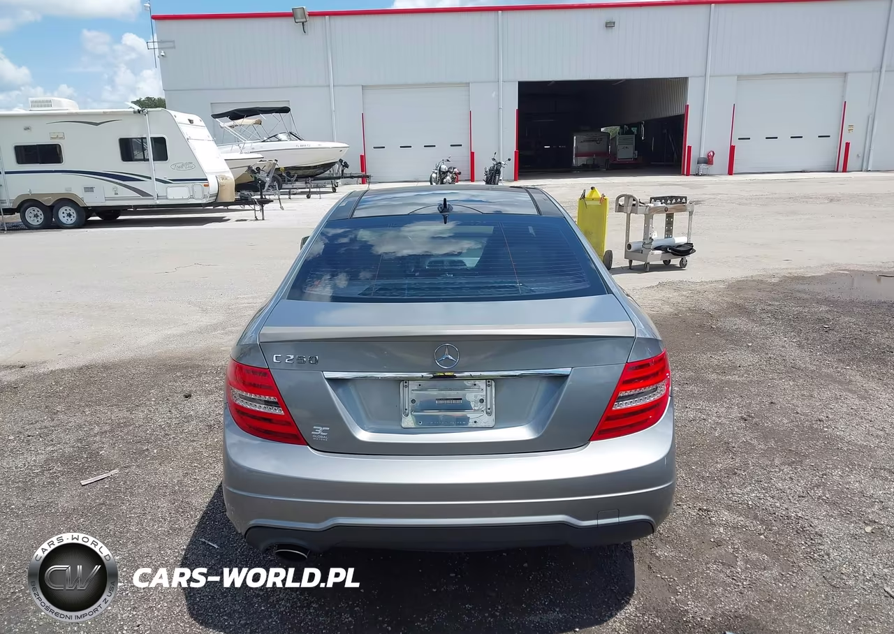 2015 Mercedes-Benz C 250 VIN:WDDGJ4HB0FG374512 - 16