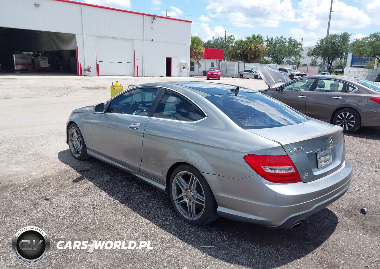 2015 Mercedes-Benz C 250 VIN:WDDGJ4HB0FG374512 - 3