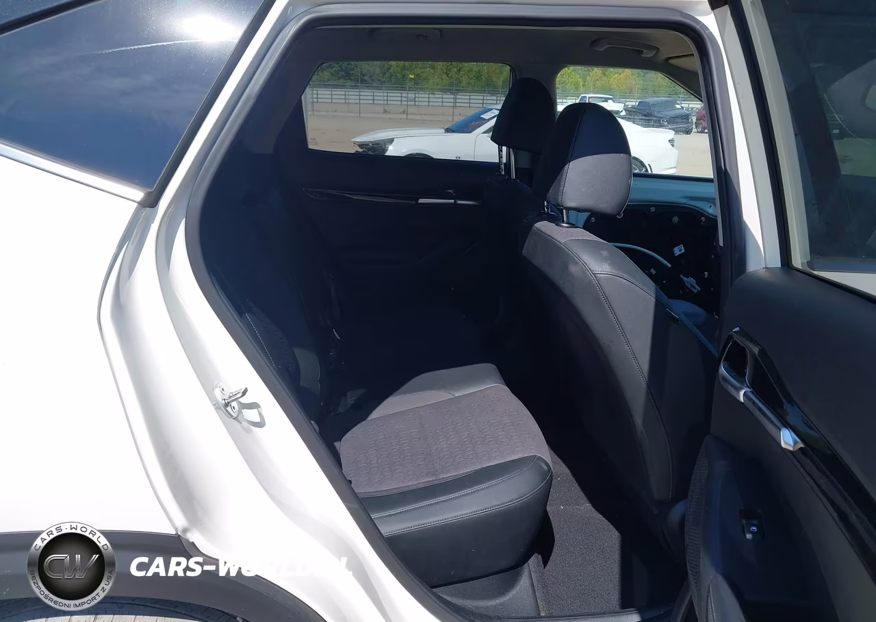 2024 Kia Seltos S VIN:KNDEU2AA8R7665858 - 8