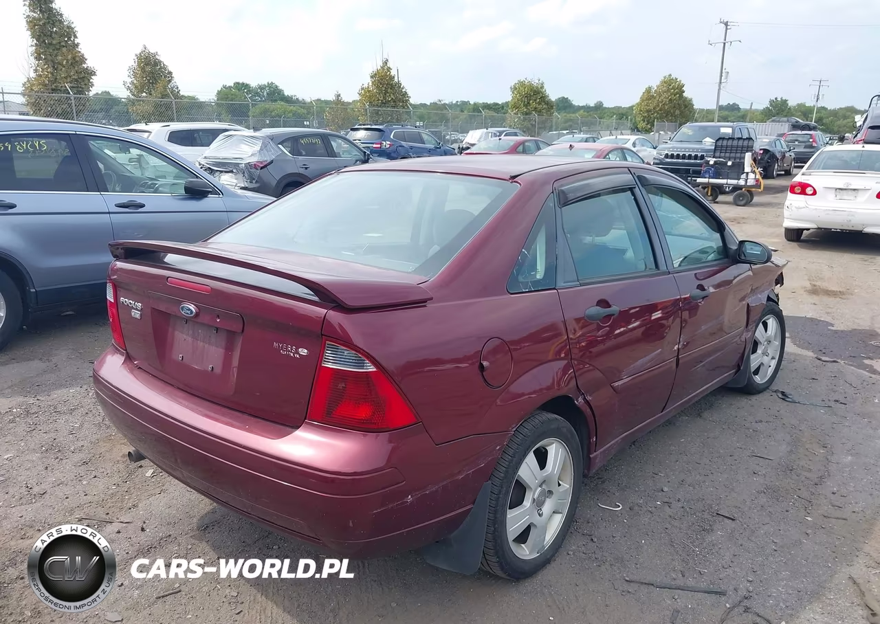 2007 Ford Focus S-Se-Ses VIN:1FAHP34N87W331220 - 4