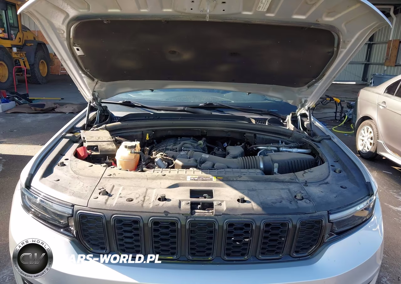 2024 Jeep Grand Cherokee L Altitude 4X4 VIN:1C4RJKAG9R8508154 - 10