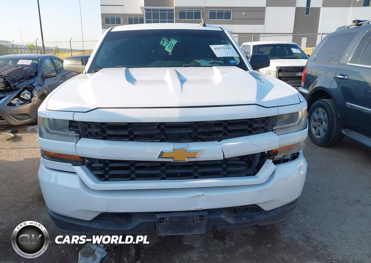 2018 Chevrolet Silverado 1500 Custom VIN:3GCPCPEC6JG139600 - 12