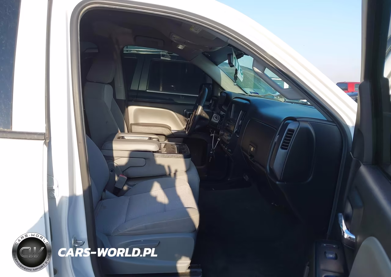 2018 Chevrolet Silverado 1500 Custom VIN:3GCPCPEC6JG139600 - 5