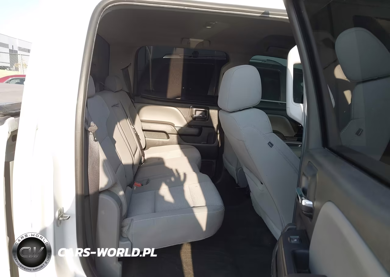 2018 Chevrolet Silverado 1500 Custom VIN:3GCPCPEC6JG139600 - 8