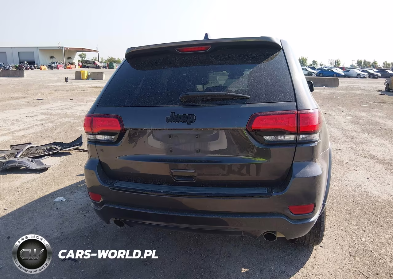 2015 Jeep Grand Cherokee Altitude VIN:1C4RJEAG9FC856370 - 17