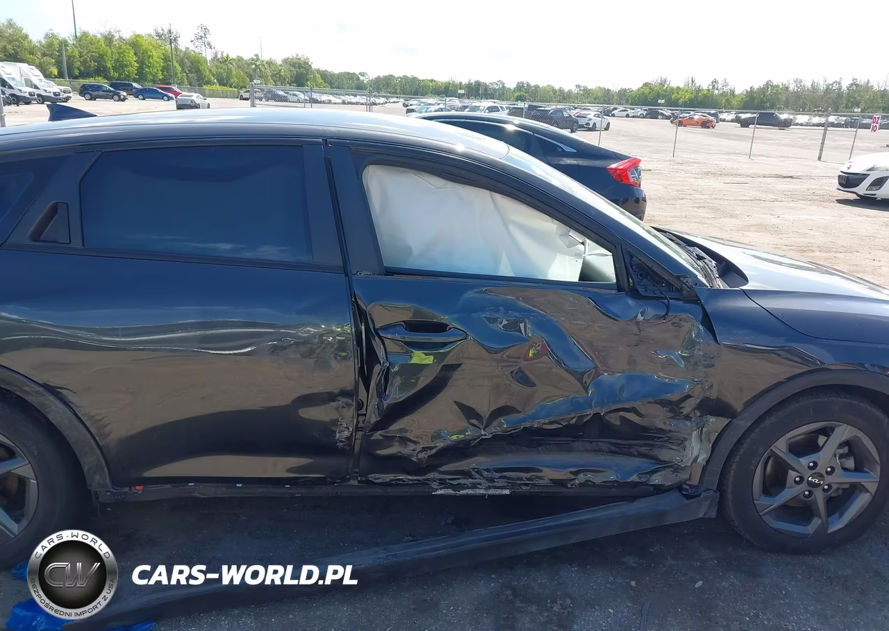 2025 Kia K4 Lxs VIN:3KPFT4DE8SE026970 - 6