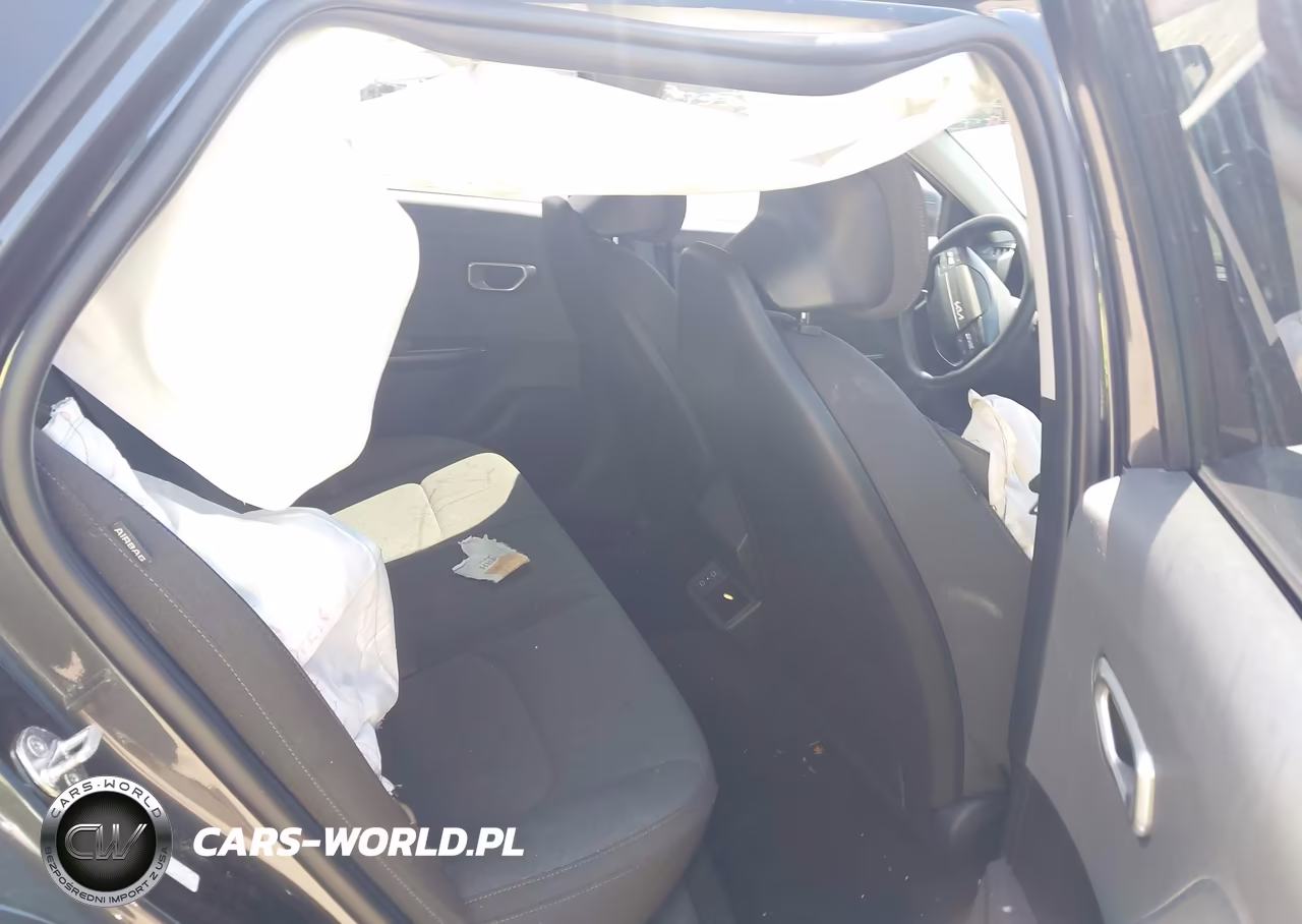 2025 Kia K4 Lxs VIN:3KPFT4DE8SE026970 - 8