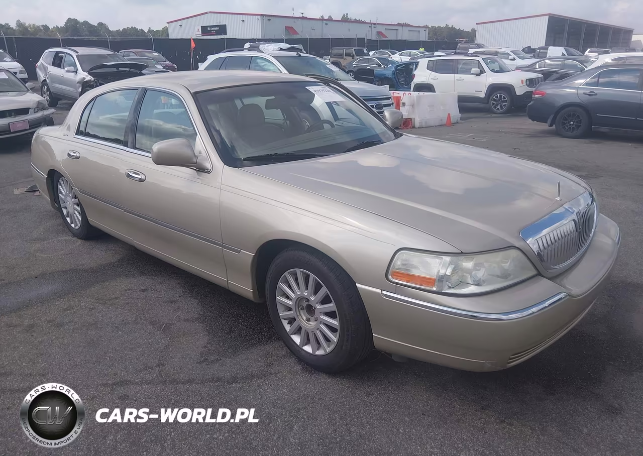 2005 Lincoln Town Car Signature – zdjęcie 1 z 16