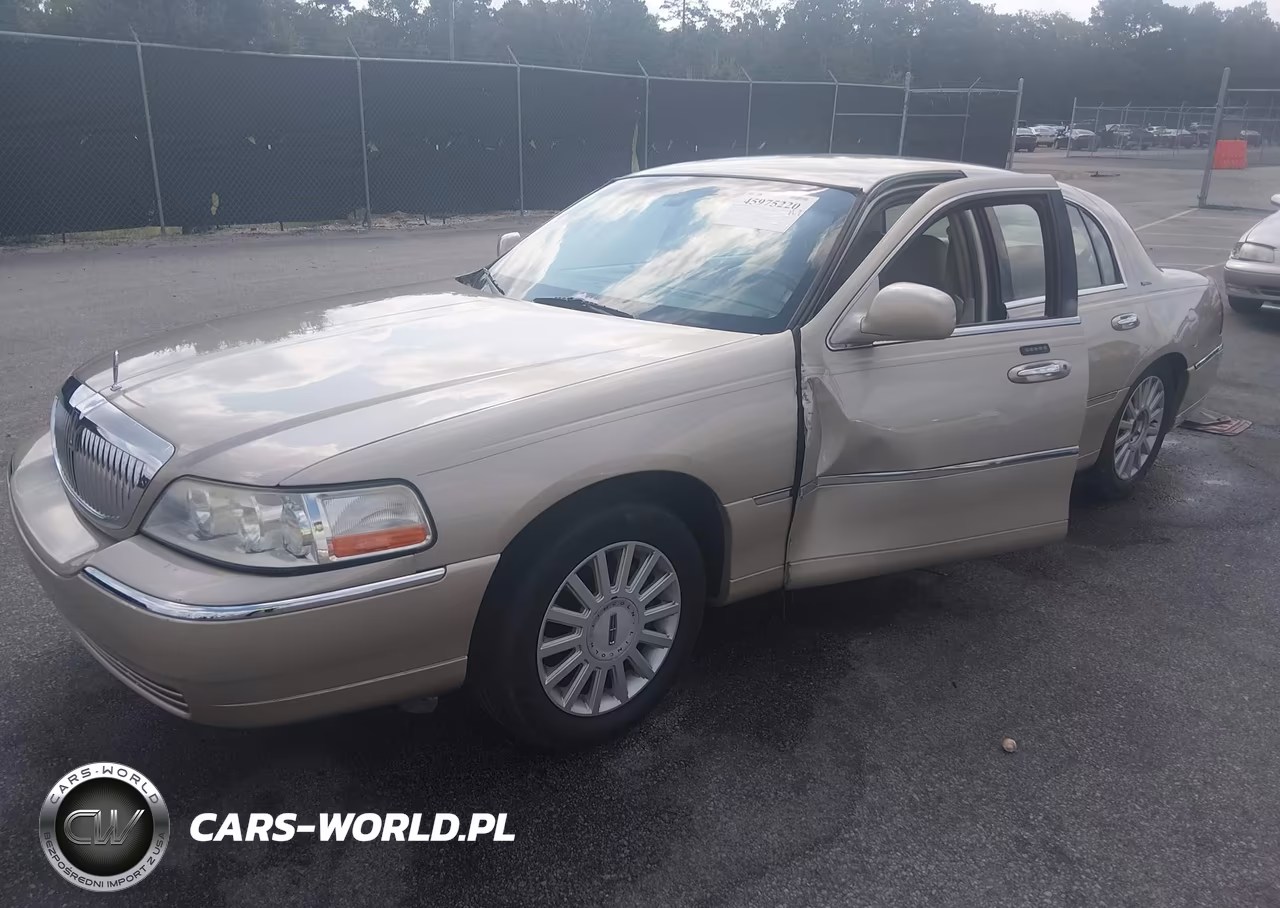2005 Lincoln Town Car Signature VIN:1LNHM81W65Y654367 - 2